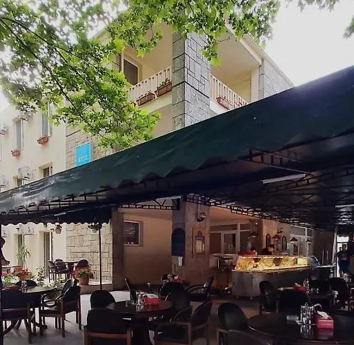 ホテル Lebada エフォリエ・ノルド