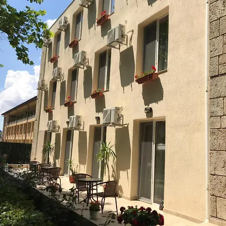 Hotel Lebada